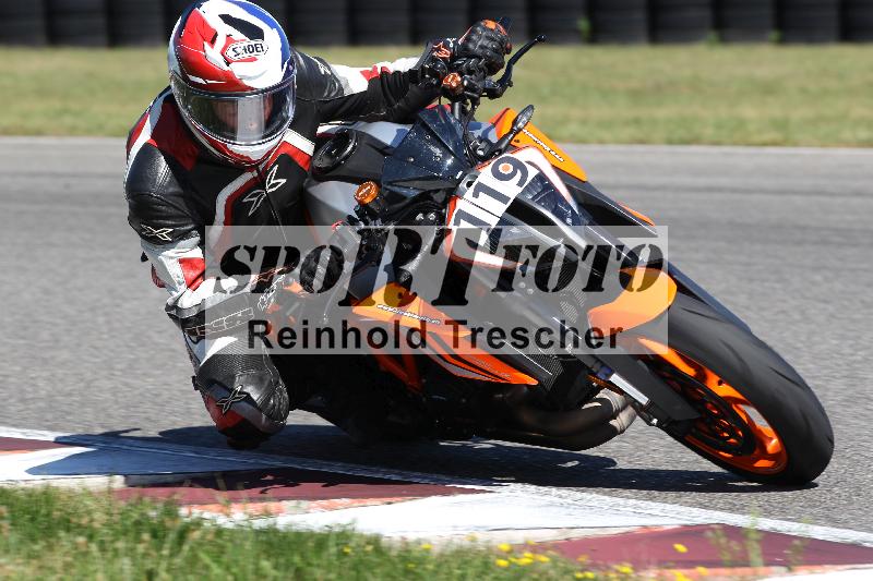 Archiv-2025/48 25.08.2025 Cornu Master School ADR/rot-rouge/119